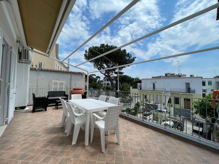 Casa In Centro Ischia Porto Forever Four Exteriör bild